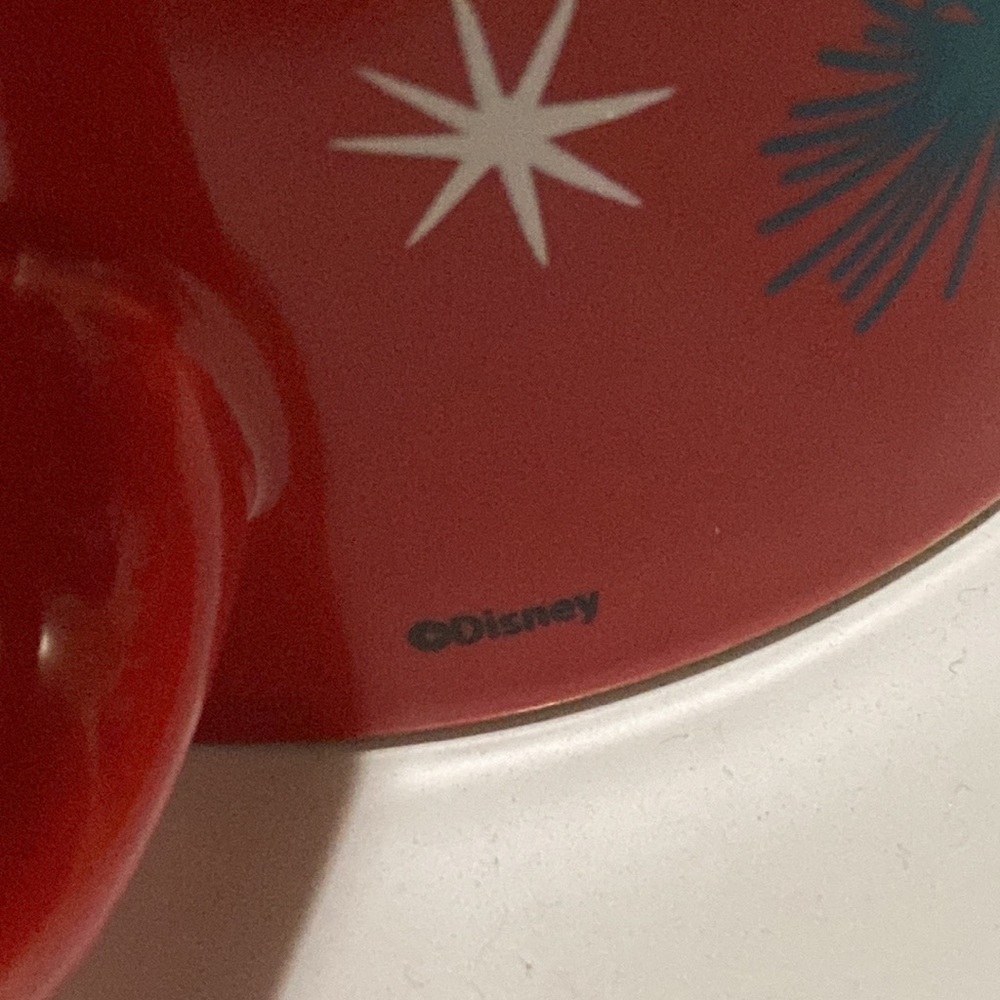 🎄Disney Mickey Mouse “Happiness To One & All” Christmas Theme Mug - Picture 5 of 7
